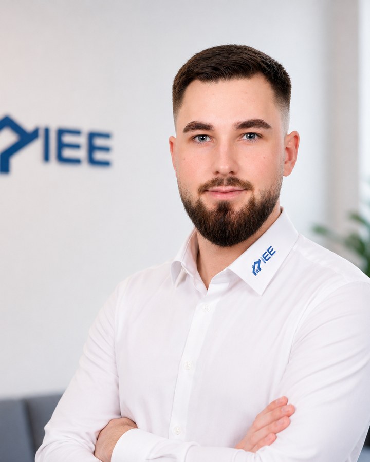 Maximilian Graf im Büro